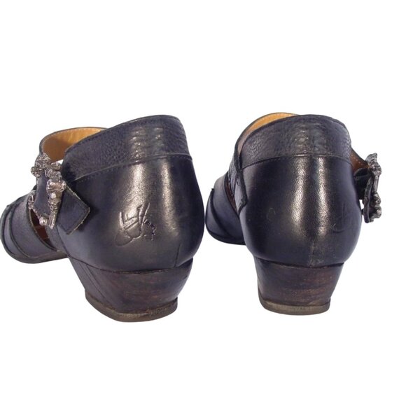 JOHN FLUEVOG Alison Truth $275 Skull Buckle Mary Jane Shoes 7 - Picture 6 of 9